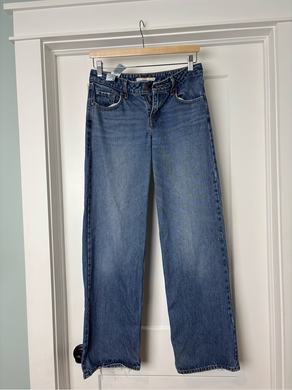 Levi’s Low Loose Women's Jeans in Medium Blue Denim